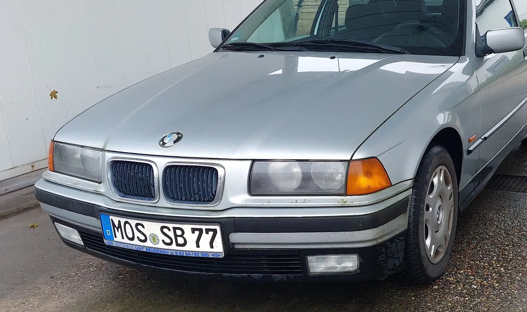 BMW 316 Silver - 1