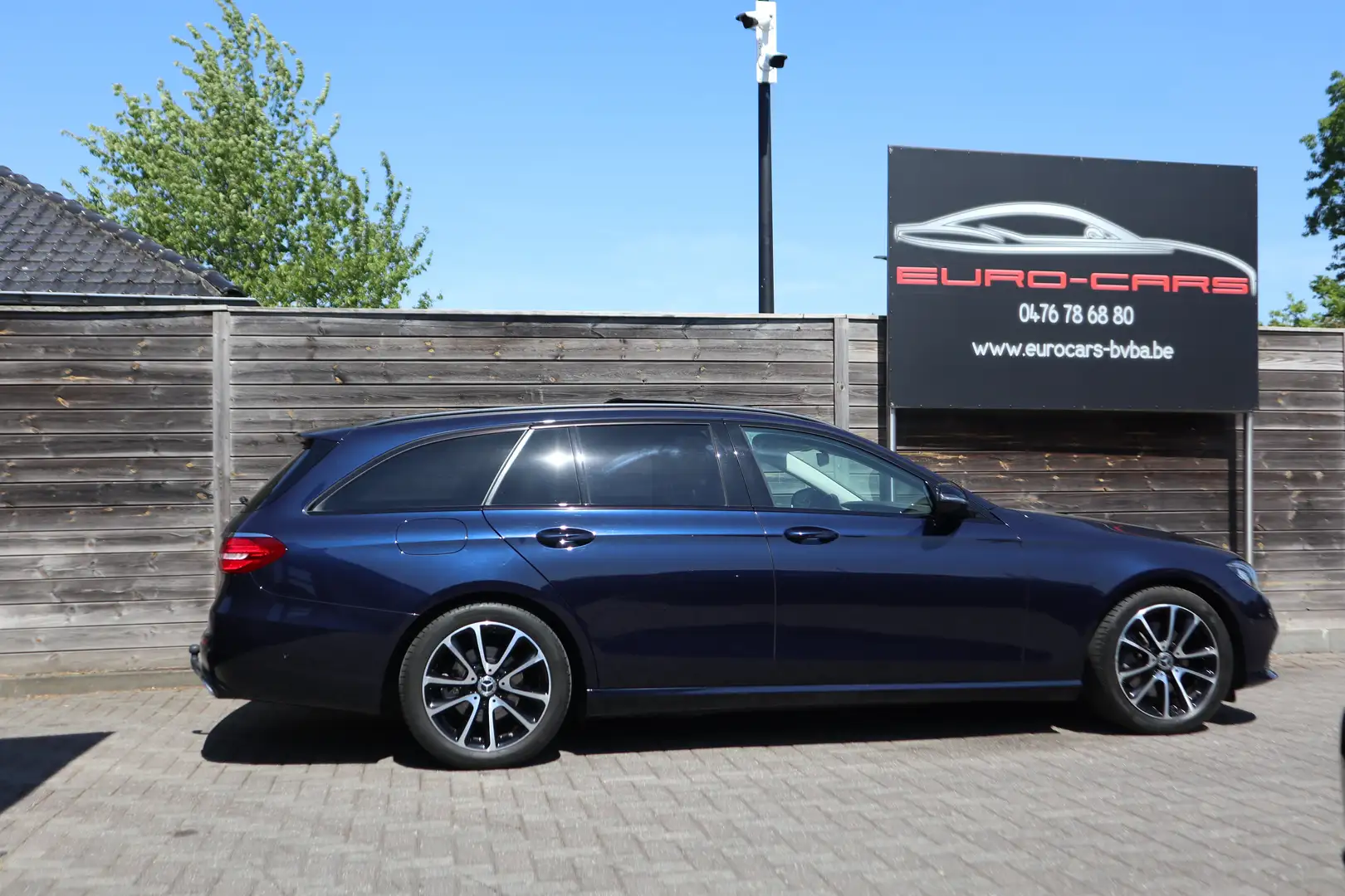 Mercedes-Benz E 220 d Aut.Night/head-up/360°/Pano/Leder/Trekhaak/ Blauw - 2