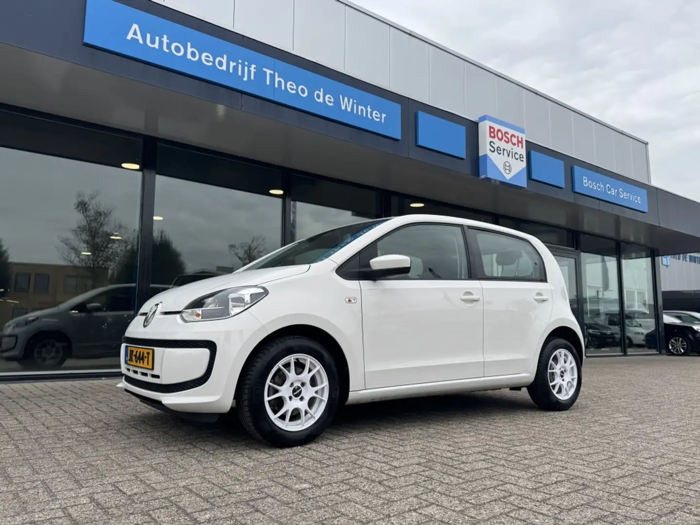 Volkswagen up! 1.0 move up! BlueMotion Blanc - 1
