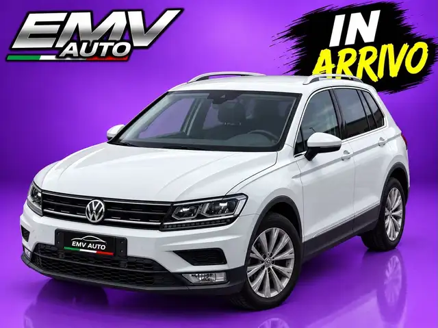 Volkswagen Tiguan view 3