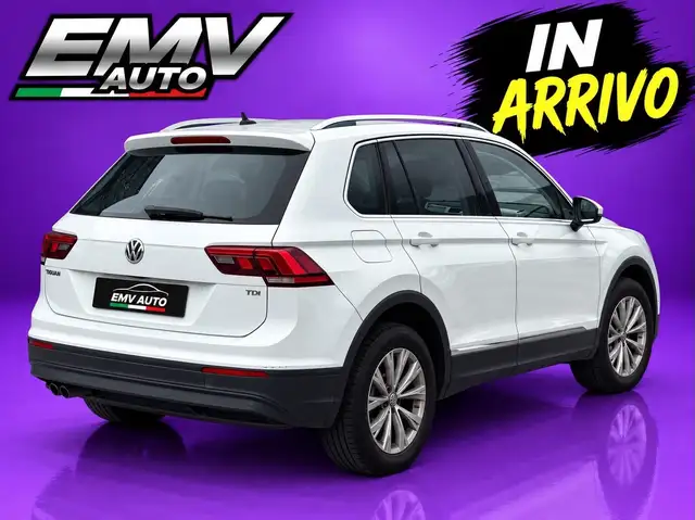 Volkswagen Tiguan view 12