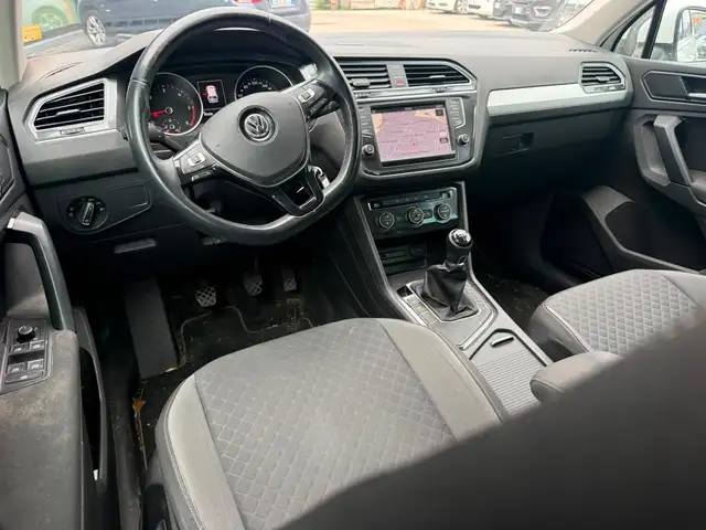 Volkswagen Tiguan view 7