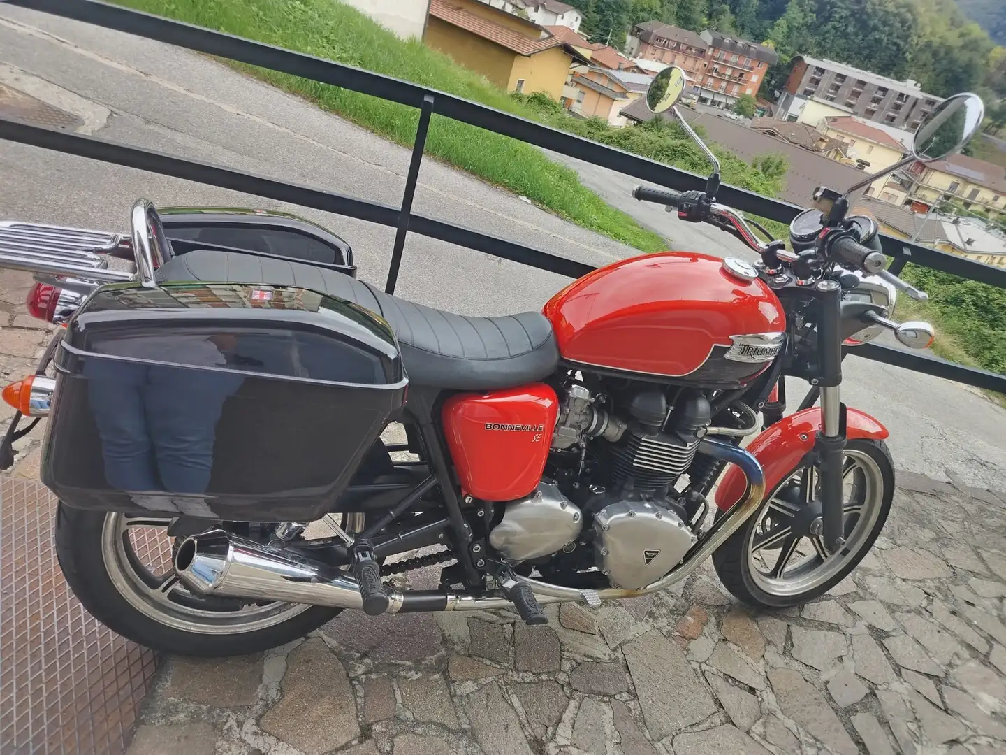 Triumph Bonneville SE Zwart - 1
