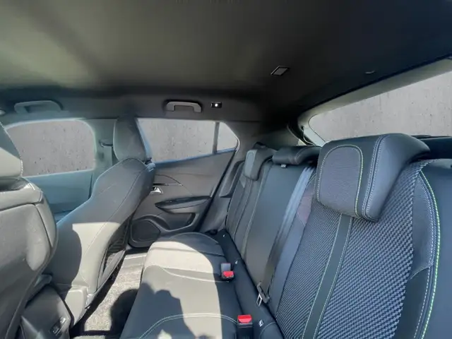 Peugeot 2008 view 8