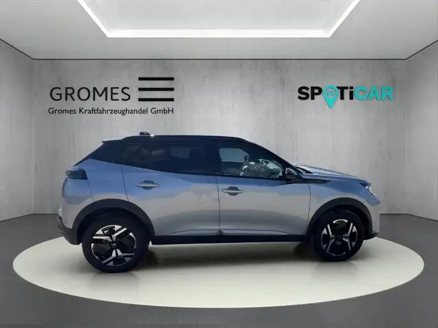 Peugeot 2008 view 2
