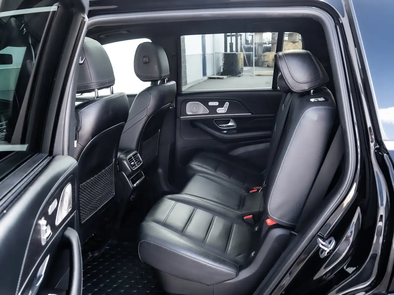 Mercedes-Benz GLS снимка Mercedes-Benz GLS