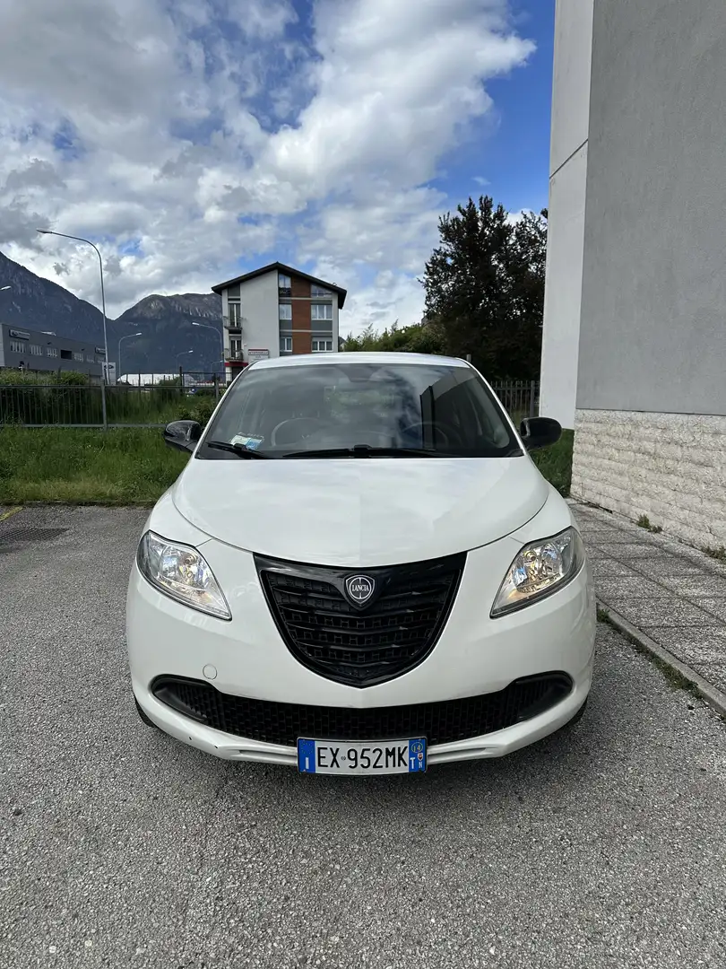 Lancia Ypsilon 1.2 8v Elefantino 69cv - 1