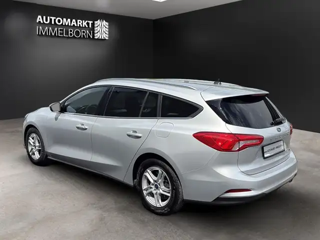 Ford Focus view 5