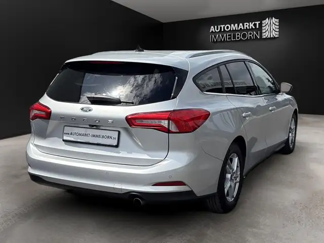 Ford Focus view 11
