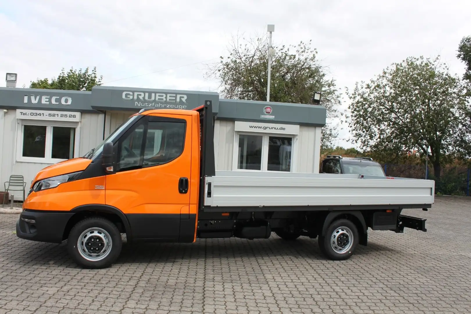 Iveco Daily 35S16H 3.0 A8 Y Pritsche Orange - 2