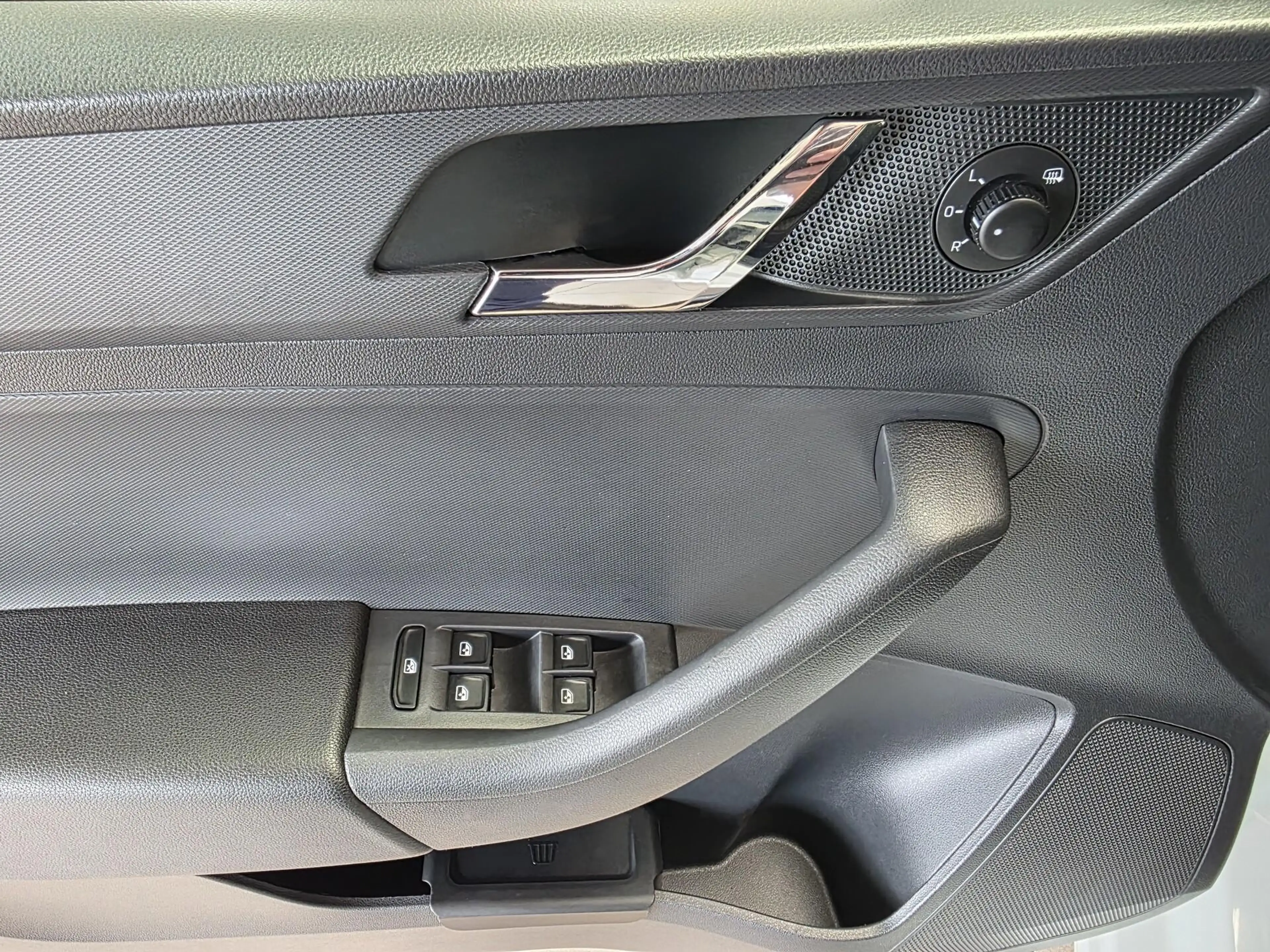 Skoda Rapid/Spaceback Rapid 1.2 TSI SB Edition DSG/Pano/Navi/Xenon/Tempo — photo 12