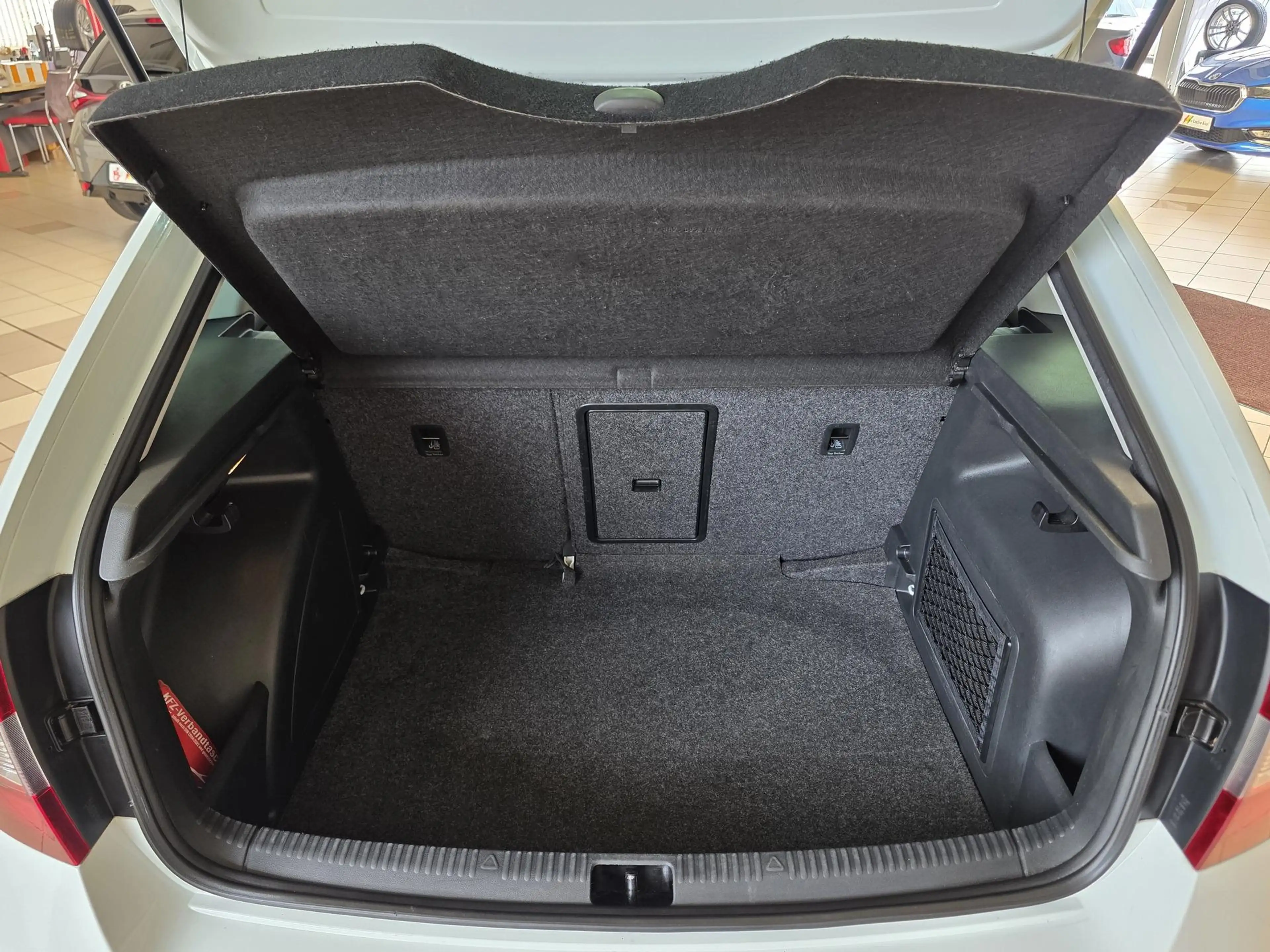 Skoda Rapid/Spaceback Rapid 1.2 TSI SB Edition DSG/Pano/Navi/Xenon/Tempo — photo 7