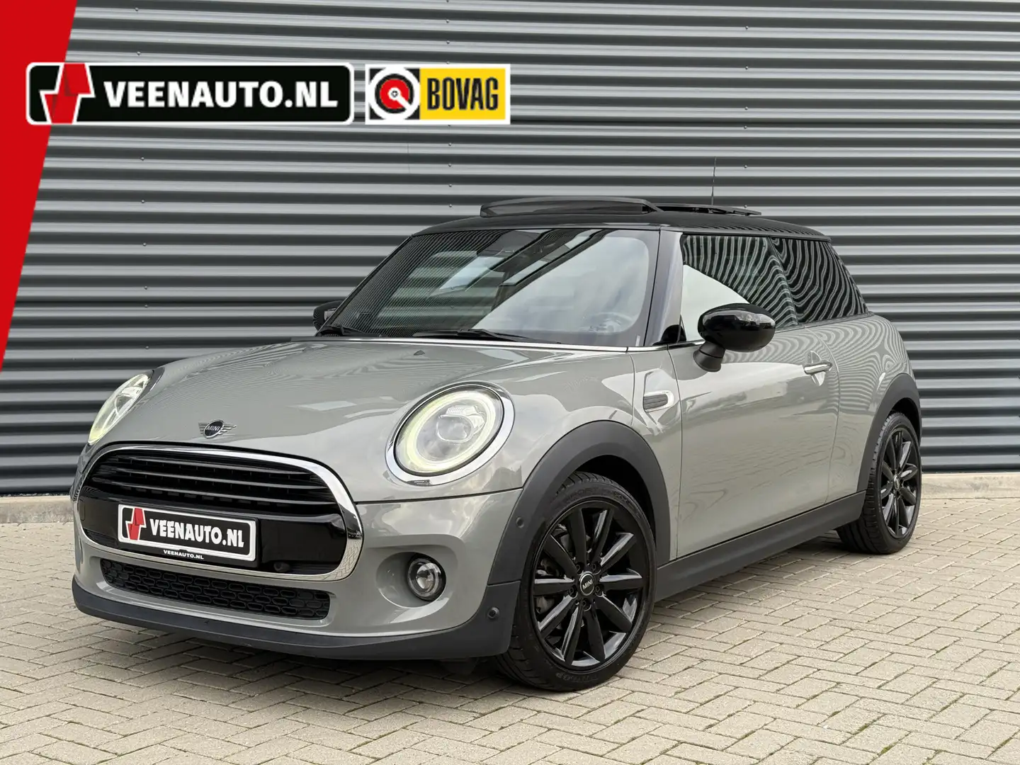 MINI Cooper Mini 1.5 Aut. Pano/H&K/Leder/Apple Grijs - 1