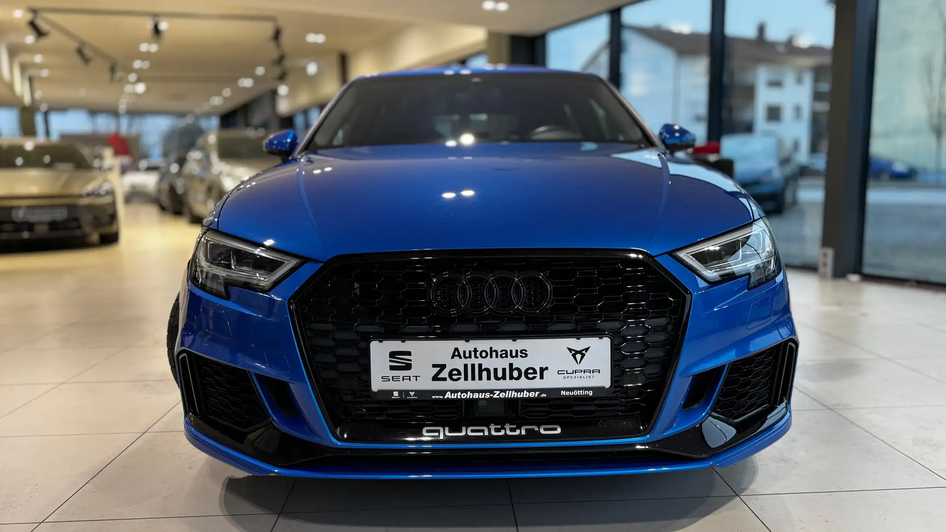 Audi RS3 Sportb. S tron *ACC*Matrix*Sport AGA*B&O* Blau - 2