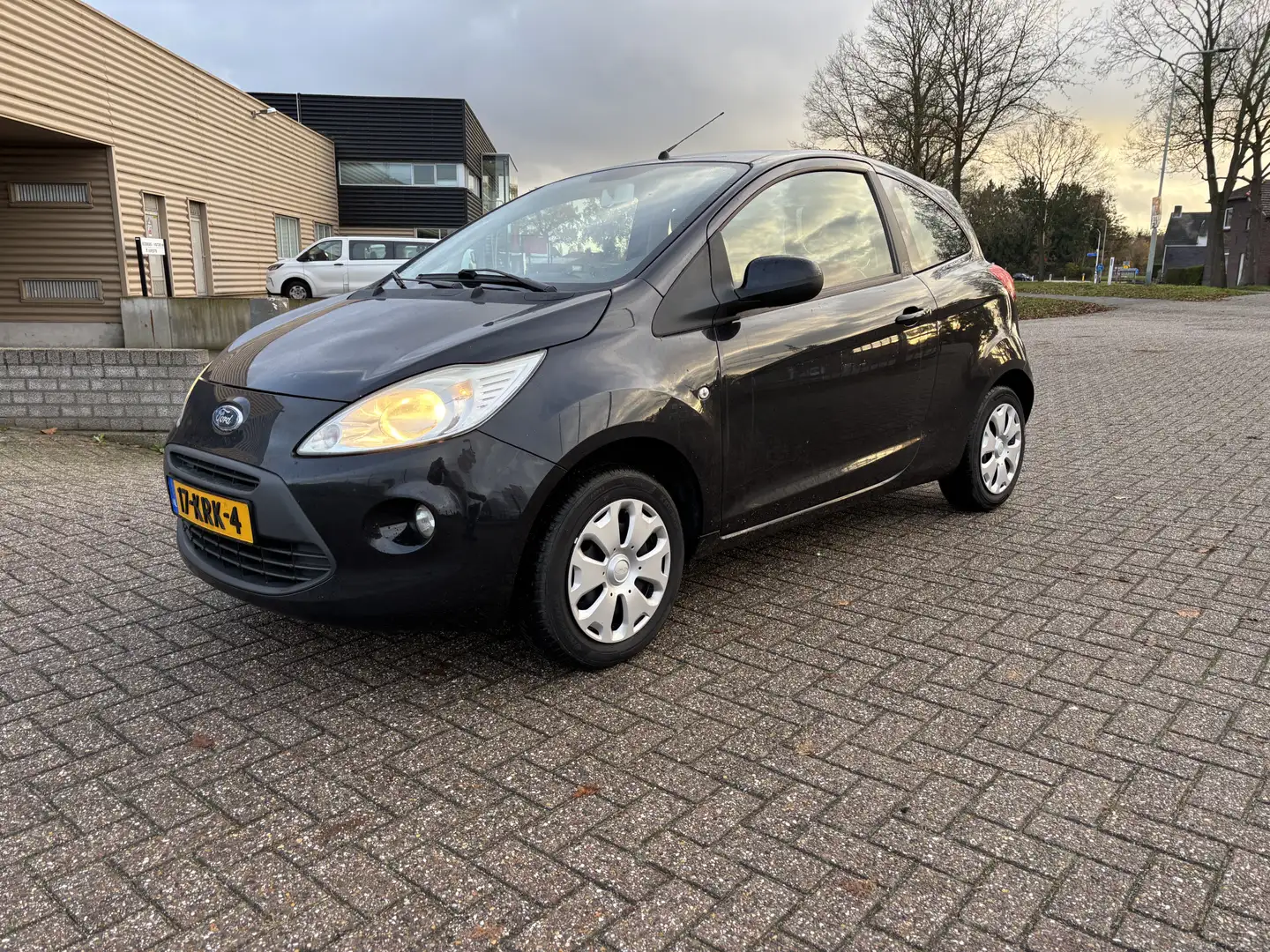 Ford Ka/Ka+ 1.2 Titanium [ airco,audio,servo ] Schwarz - 1