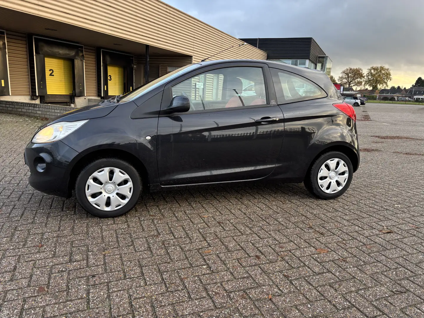 Ford Ka/Ka+ 1.2 Titanium [ airco,audio,servo ] Schwarz - 2