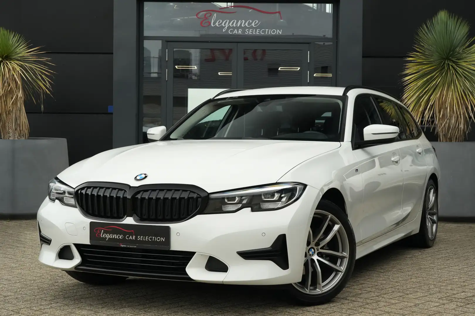 BMW 318 3-serie Touring 318i M Sportline Executive 157pk N Blanc - 1