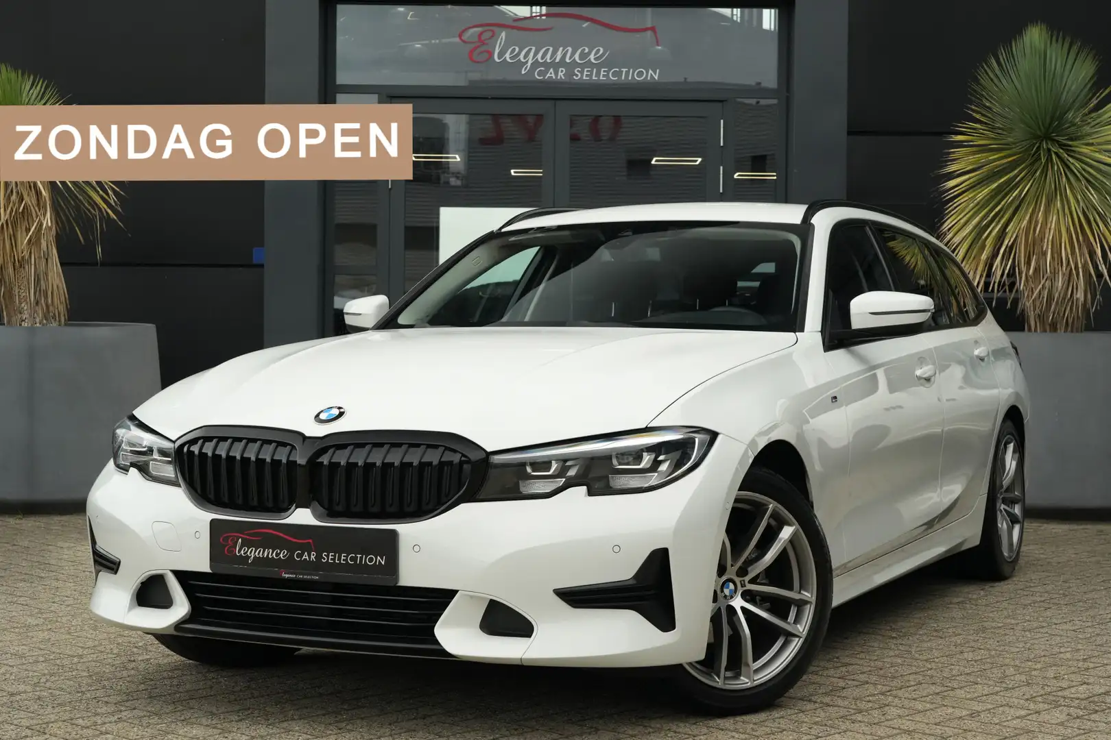BMW 318 3-serie Touring 318i M Sportline Executive 157pk N Weiß - 1