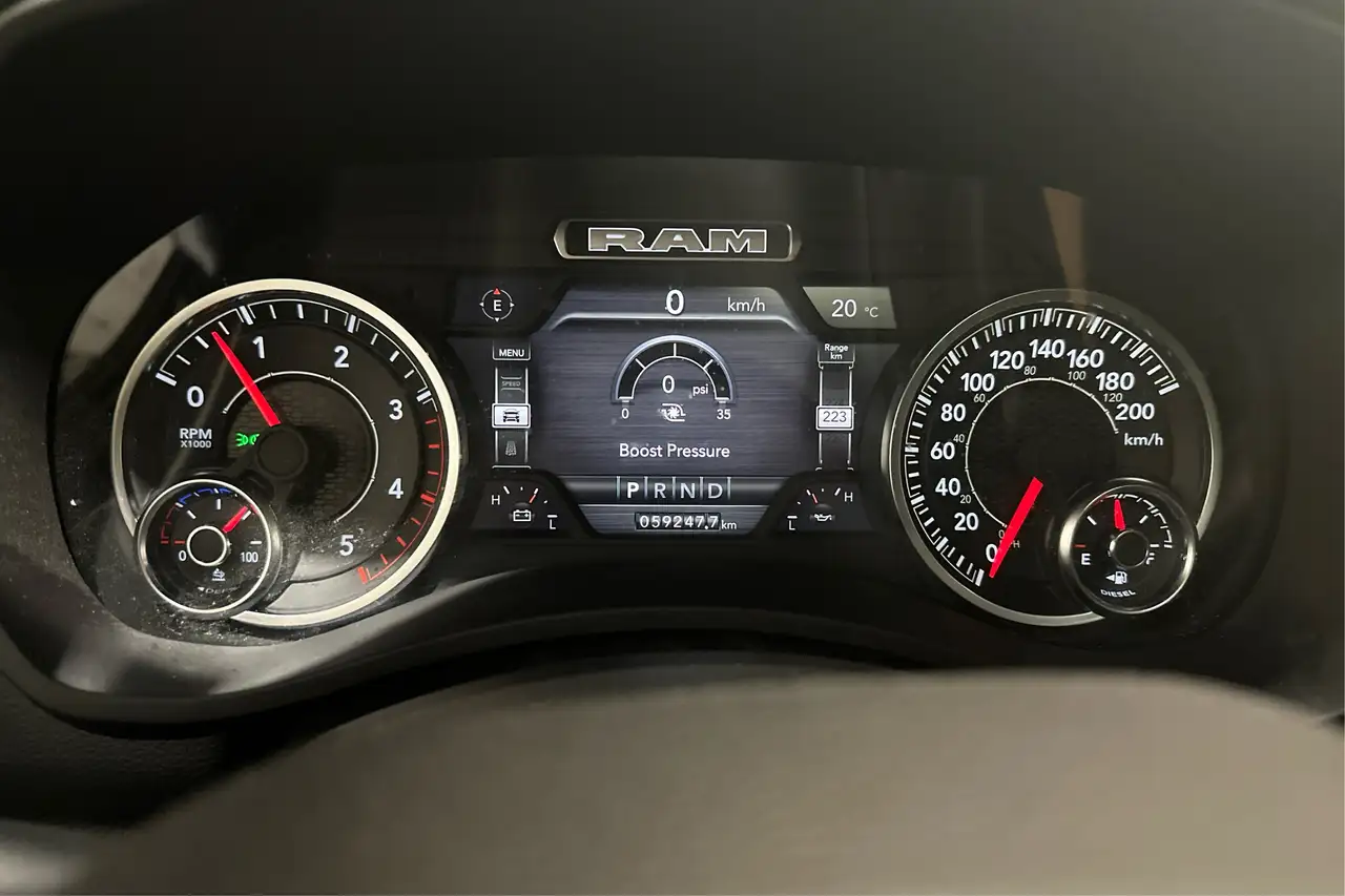 RAM 2500 снимка RAM 2500
