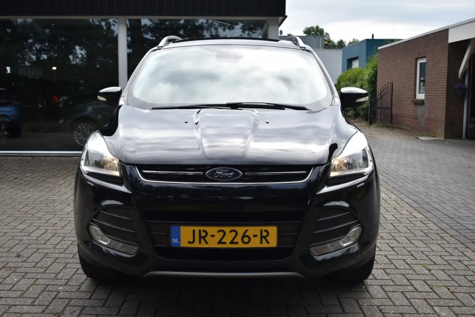 Ford Kuga 1.5 Titanium+Stylingpack CAMERA CRUISE NAVI PDC CL Zwart - 2