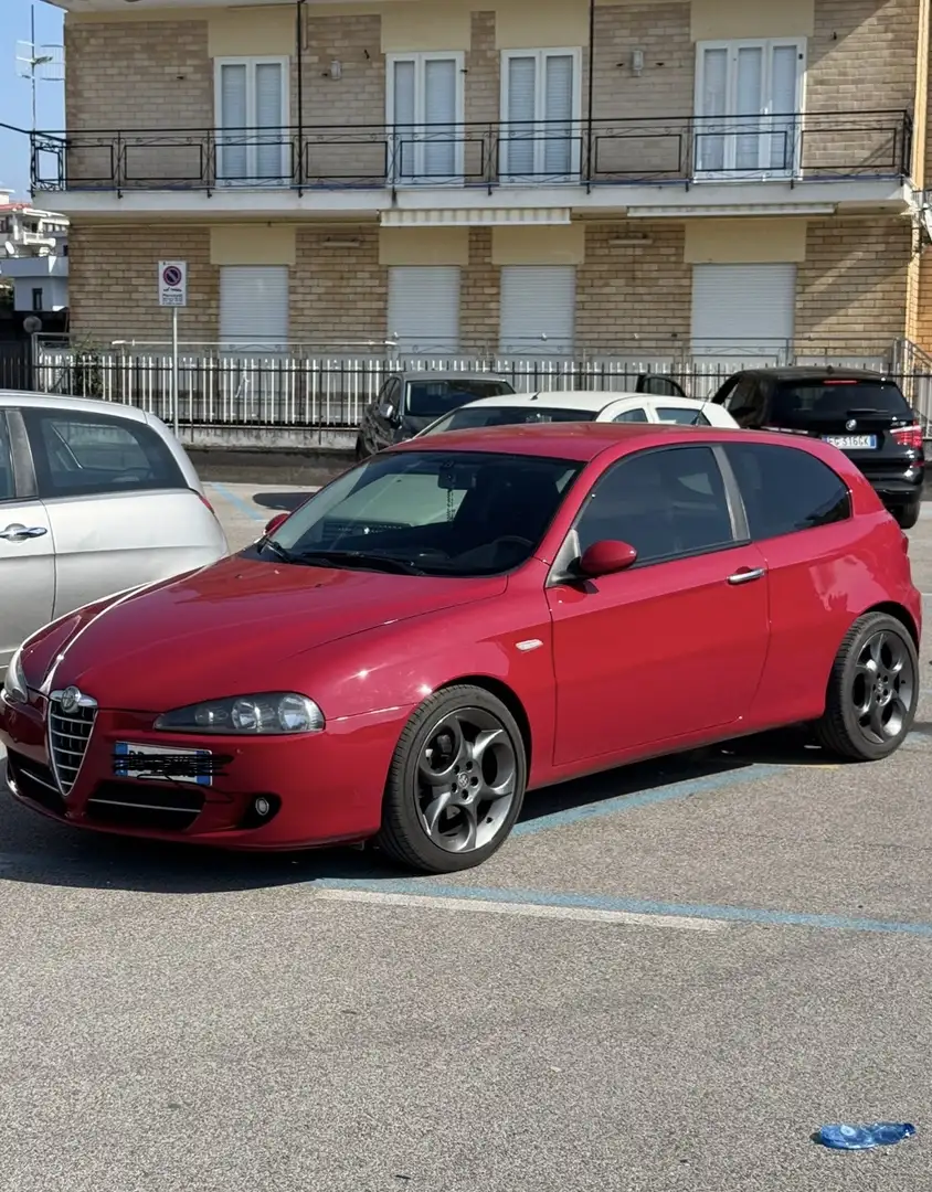 Alfa Romeo 147 3p 2.0 ts 16v Distinctive 120cv - 1