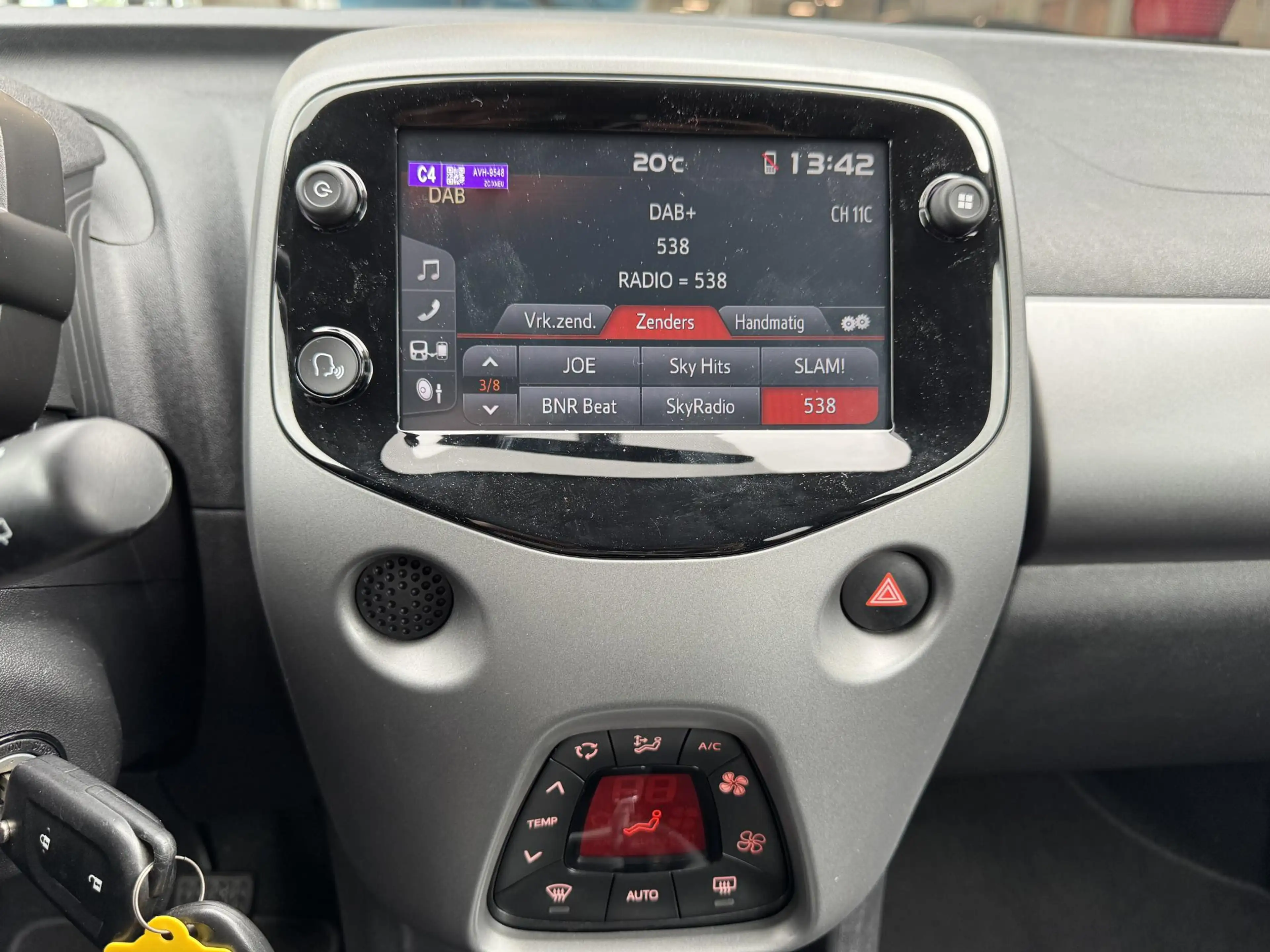 Toyota Aygo 1.0 VVT-i x-joy cabrio — photo 15