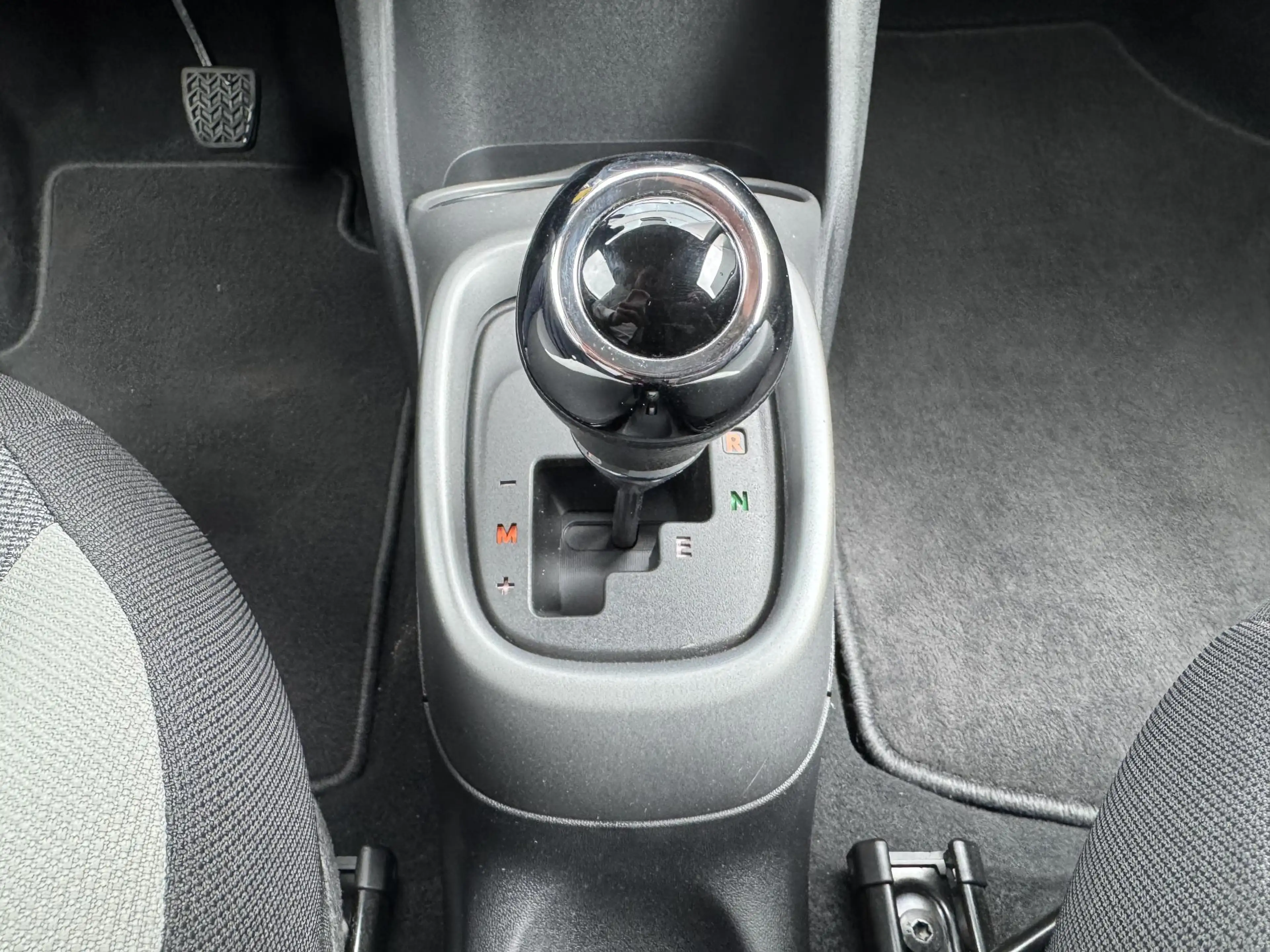 Toyota Aygo 1.0 VVT-i x-joy cabrio — photo 14