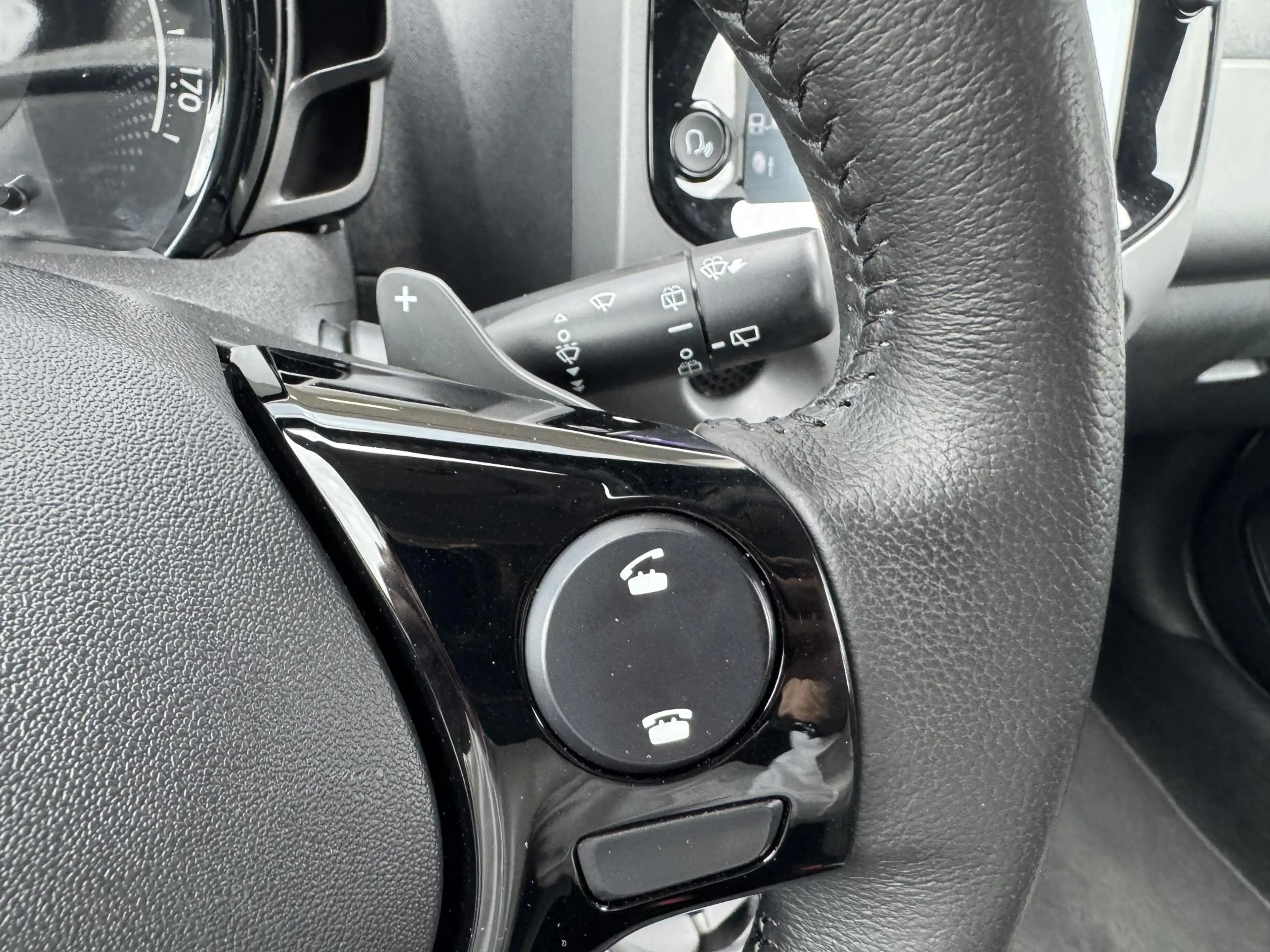 Toyota Aygo 1.0 VVT-i x-joy cabrio — photo 13
