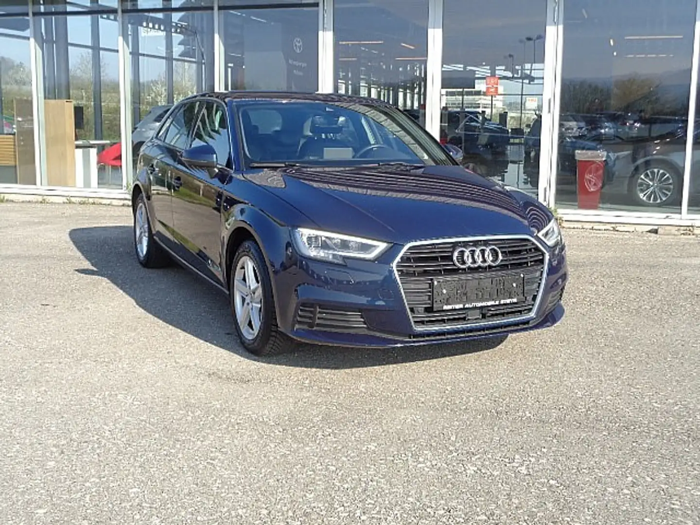 Audi A3 SB 35 TFSI *Leder *Navi *LED Blau - 2