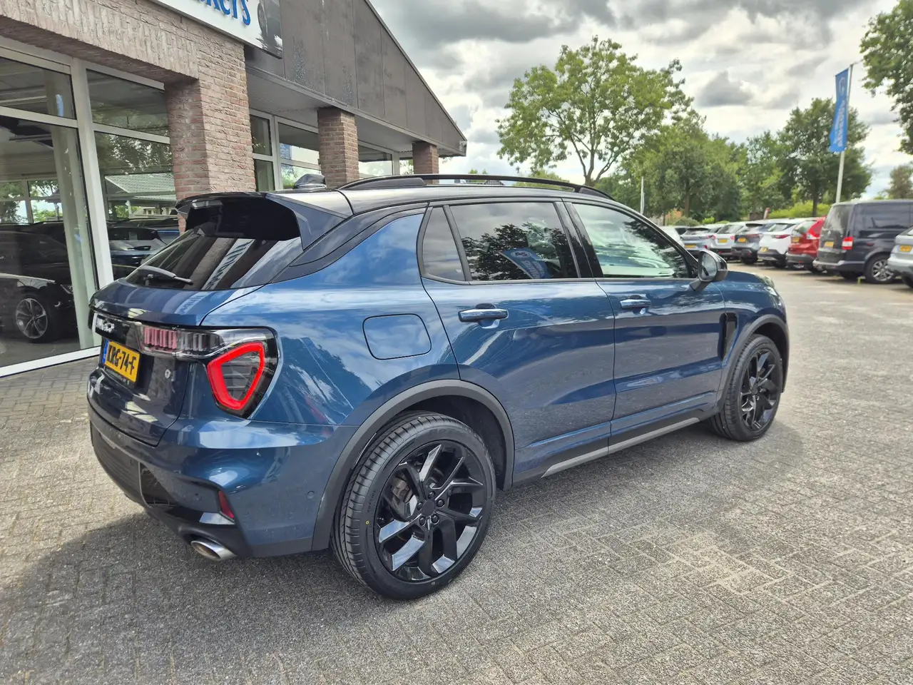 Lynk & Co 01 2022
