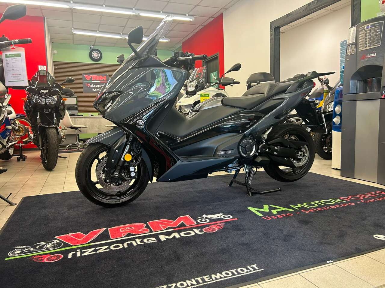 Yamaha TMAX 560
