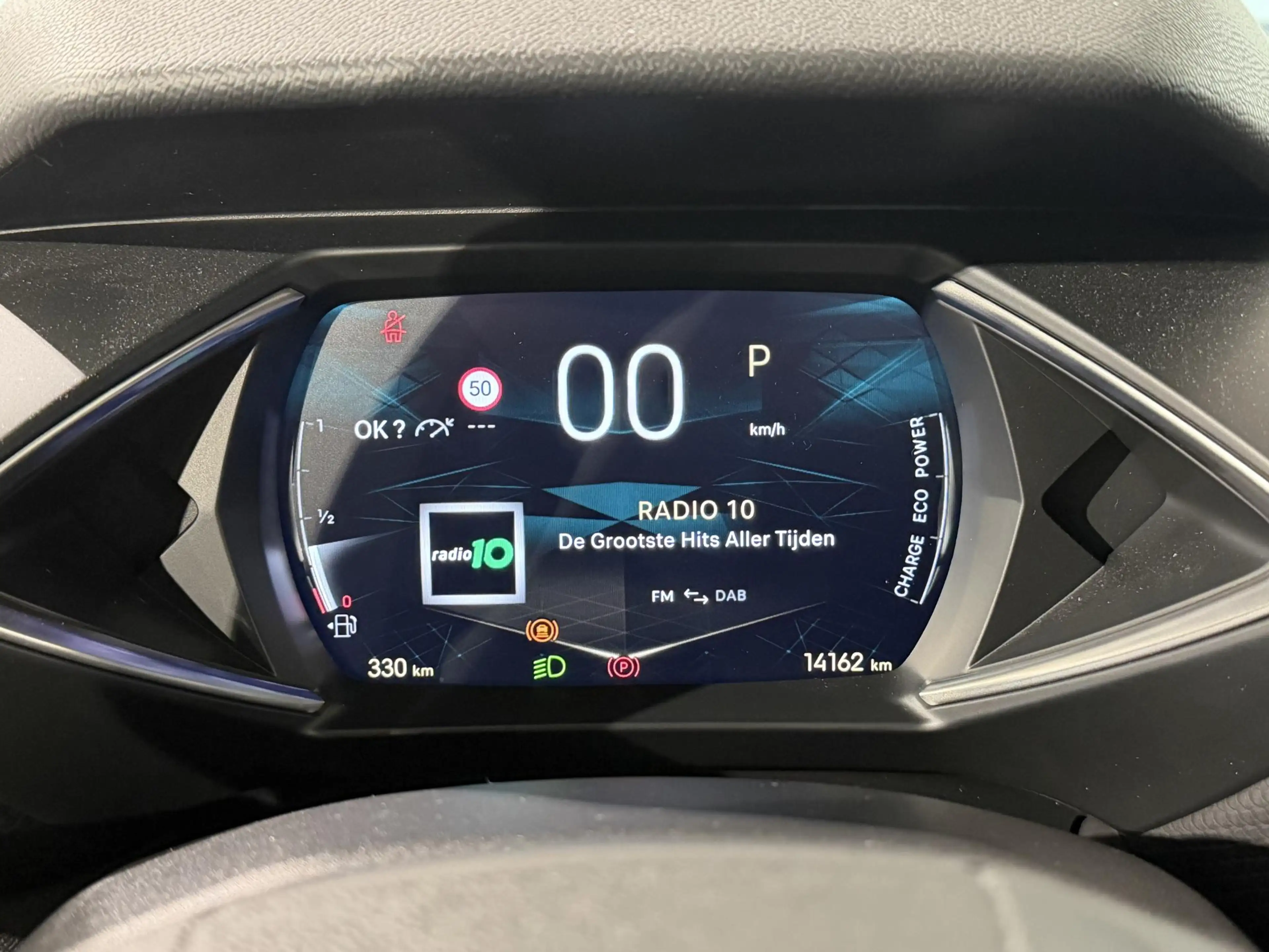 DS Automobiles DS 3 1.2 Hybrid 145 Ligne Business — photo 9