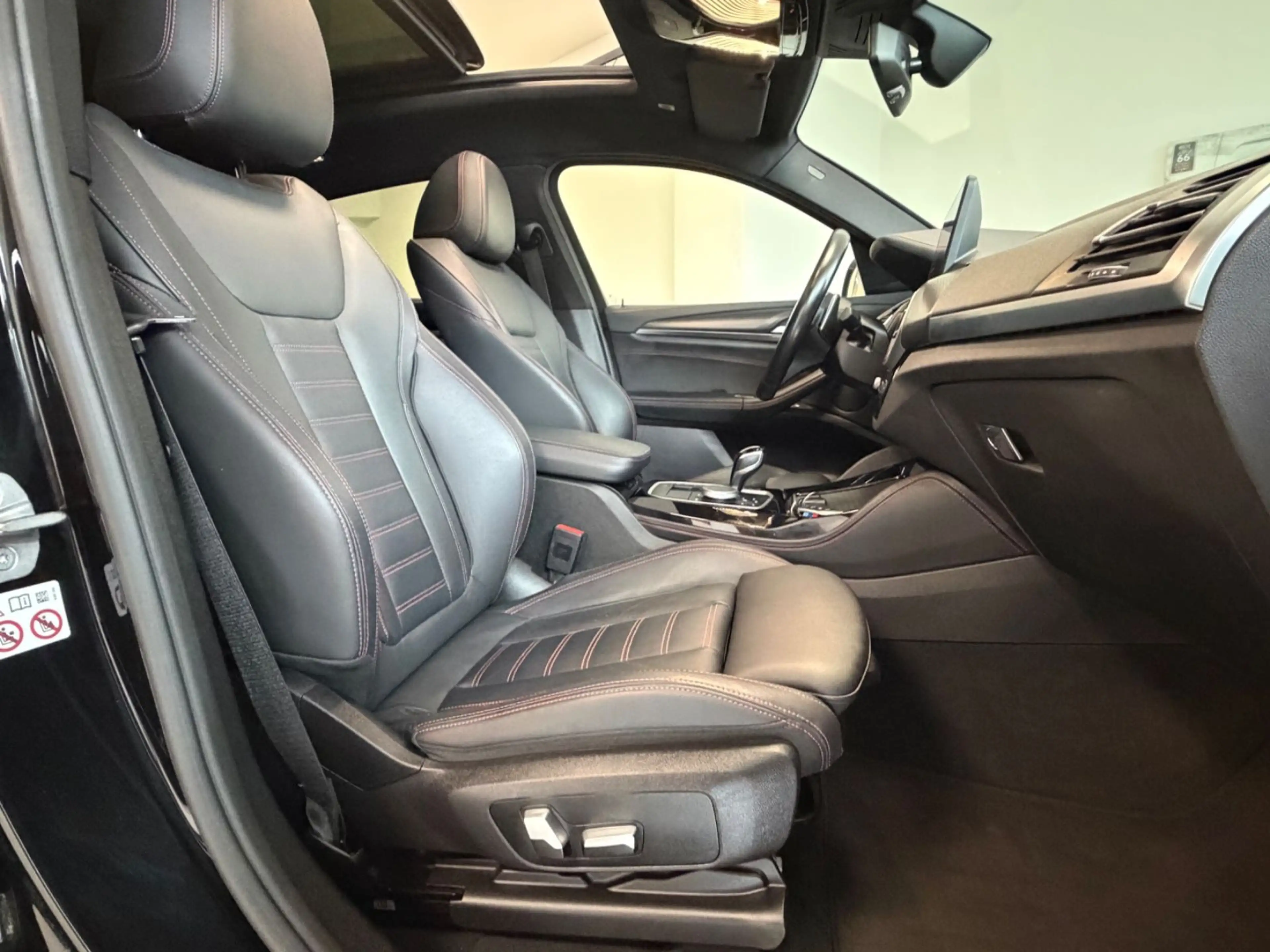 BMW X4 xDrive 30 d M Sport Paket, Leder, PANORAMA — photo 13