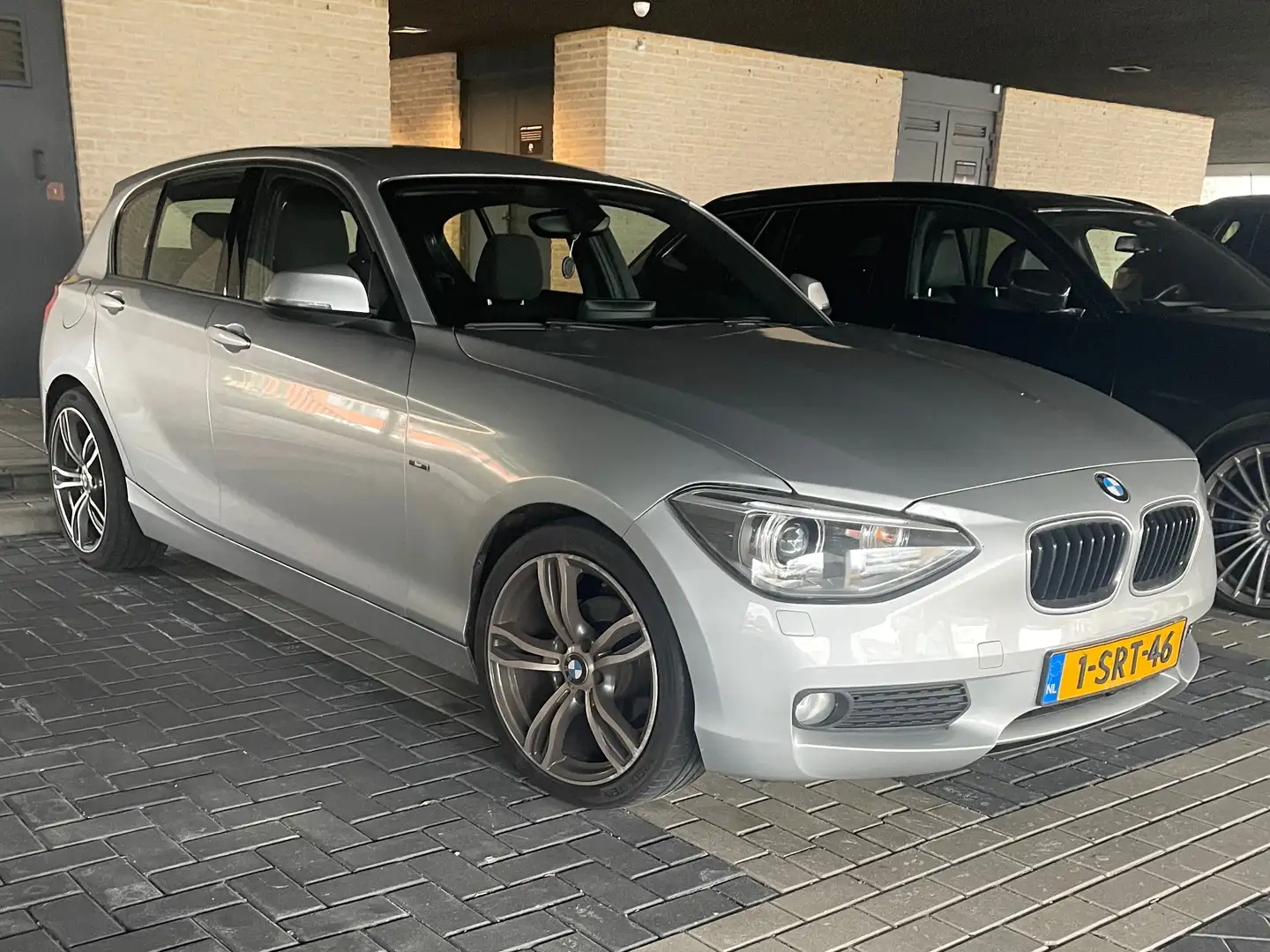 BMW 114 i EDE Executive Grey - 1