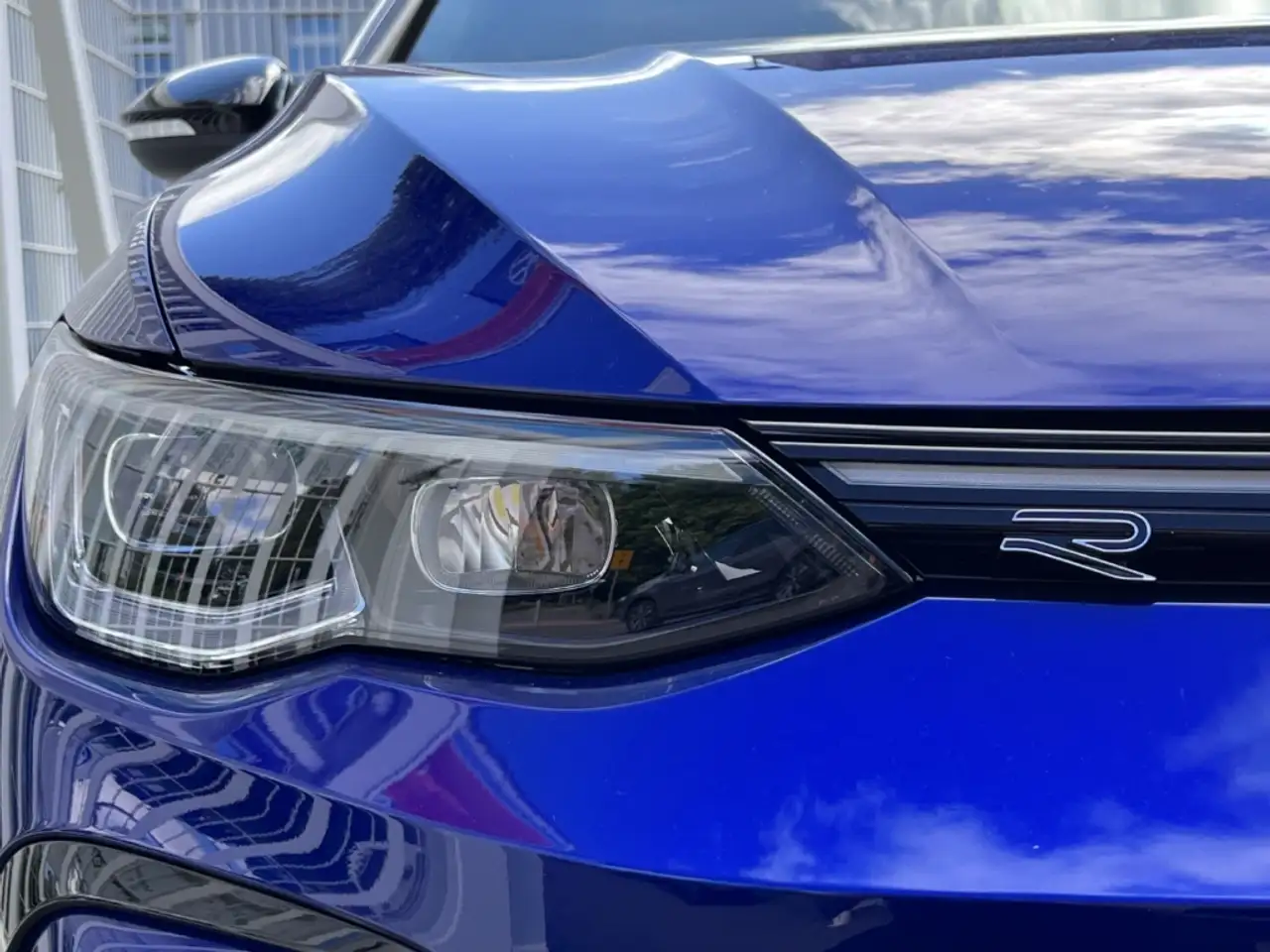 Volkswagen Golf VIII R-Line eTSI 1.5 LED Navi Kurvenlicht ACC Park 3