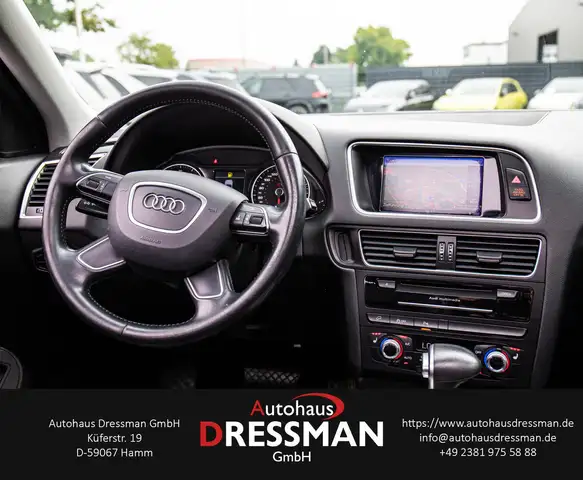 Audi Q5 view 14