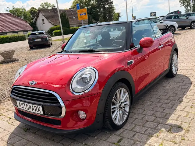 Mini Cooper Cooper view 2
