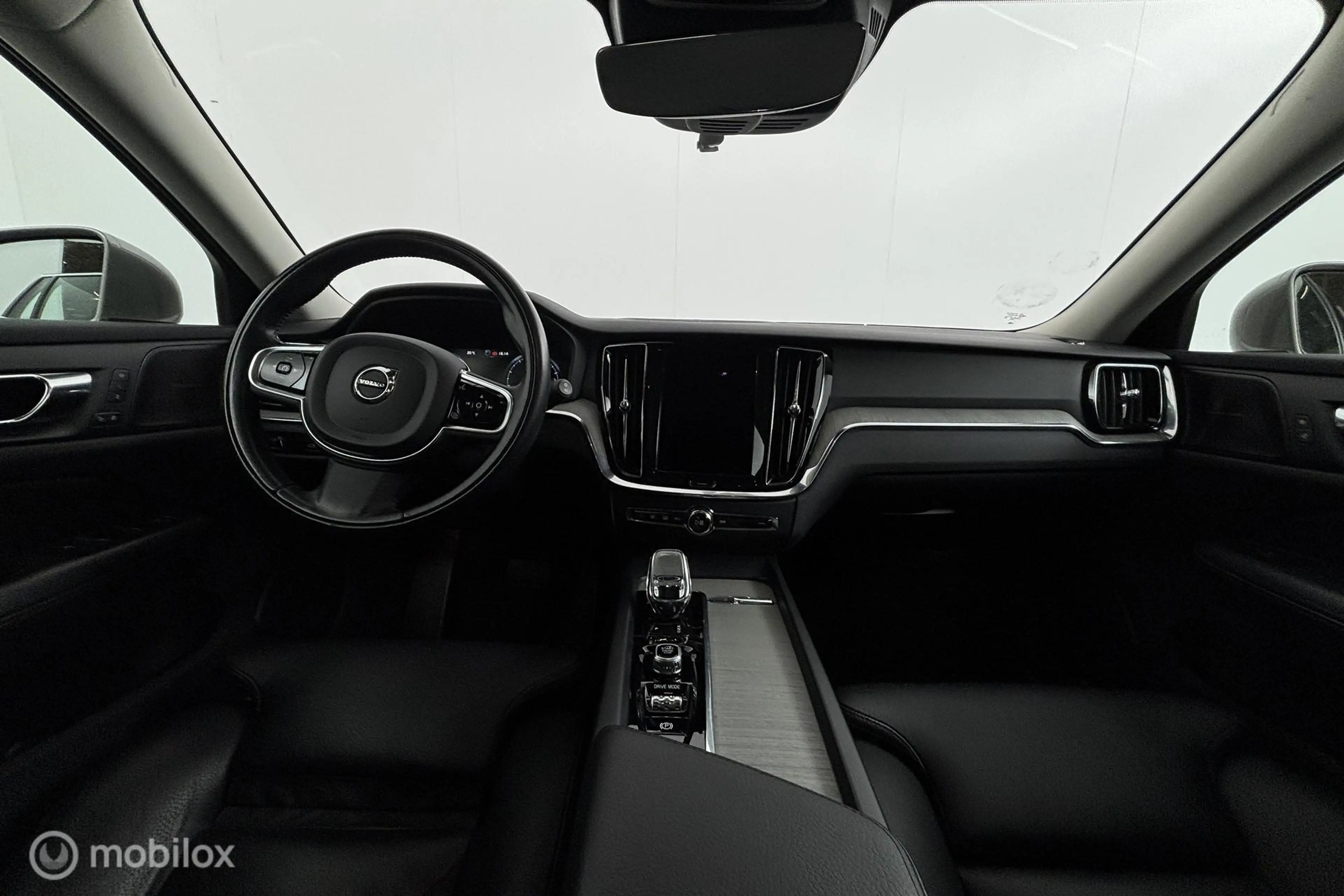 Volvo V60 2.0 B3 Inscription | Harman Kardon | BLISS | Adapt — photo 2