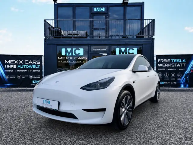 Tesla Model Y RWD| 96,6% SOH | 40.000 KM | WÄRMEPUMPE | PANORAMA