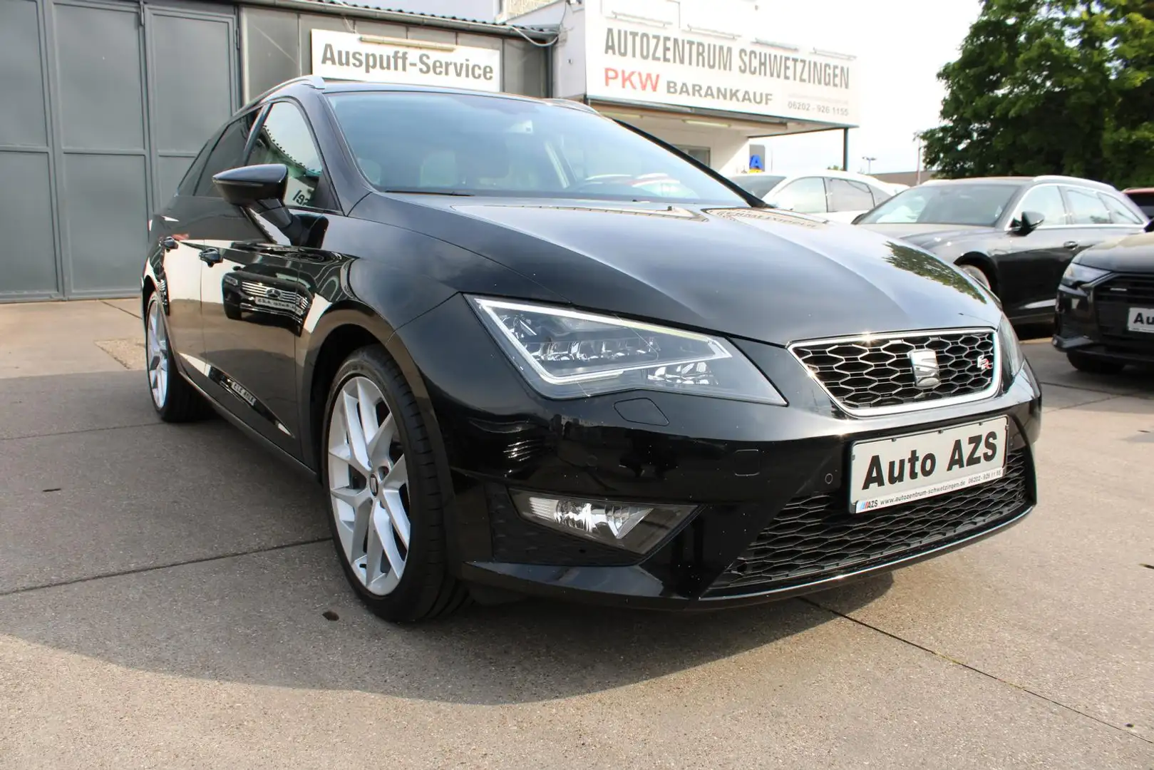 SEAT Leon Sportstourer FR/AUTOMATIK/NAVI/SITZHEIZUNG Black - 1