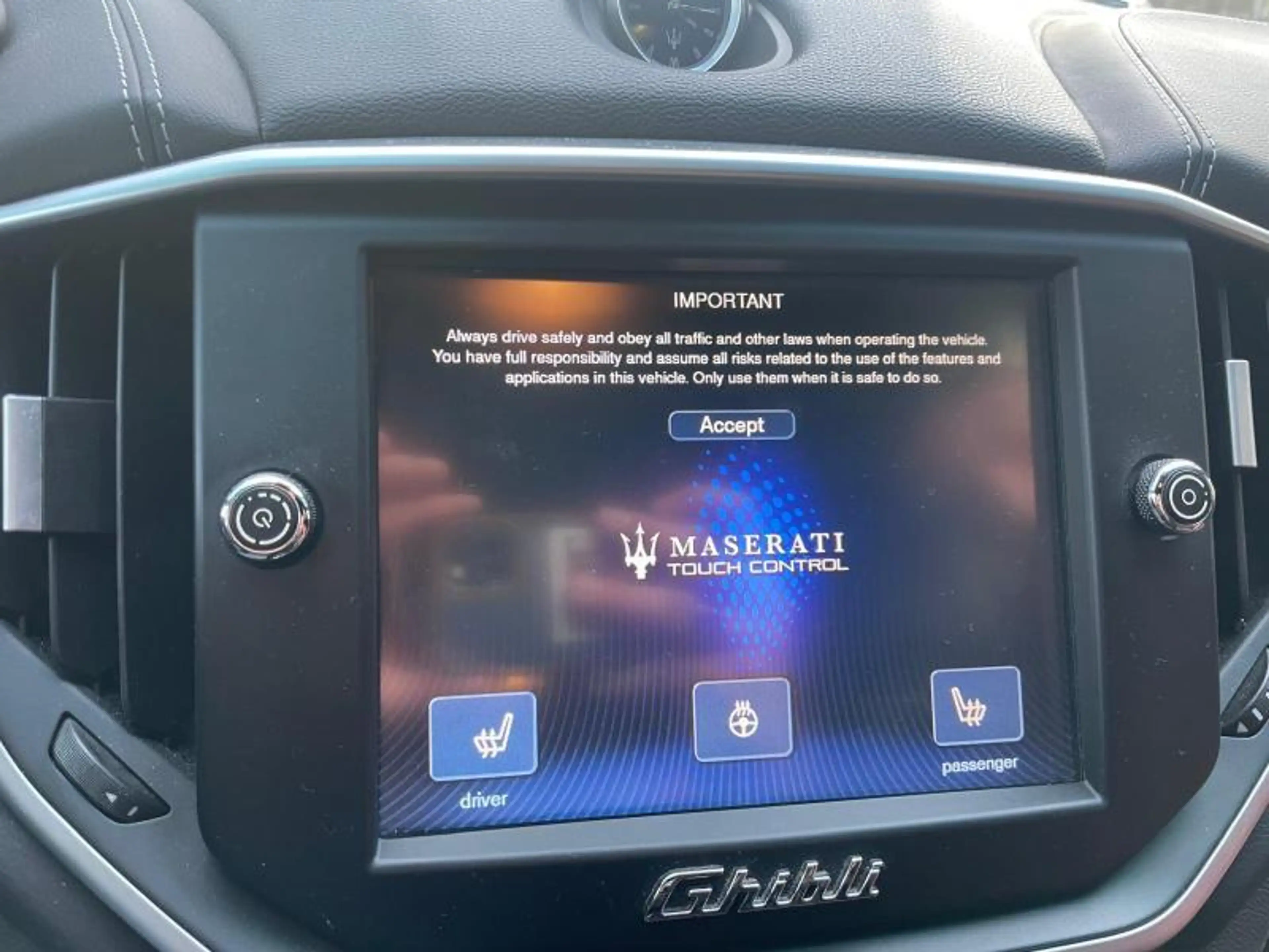 Maserati Ghibli S-Q4-3.0-V6-BITURBO-410PS  - VENTE PRIVE — photo 14