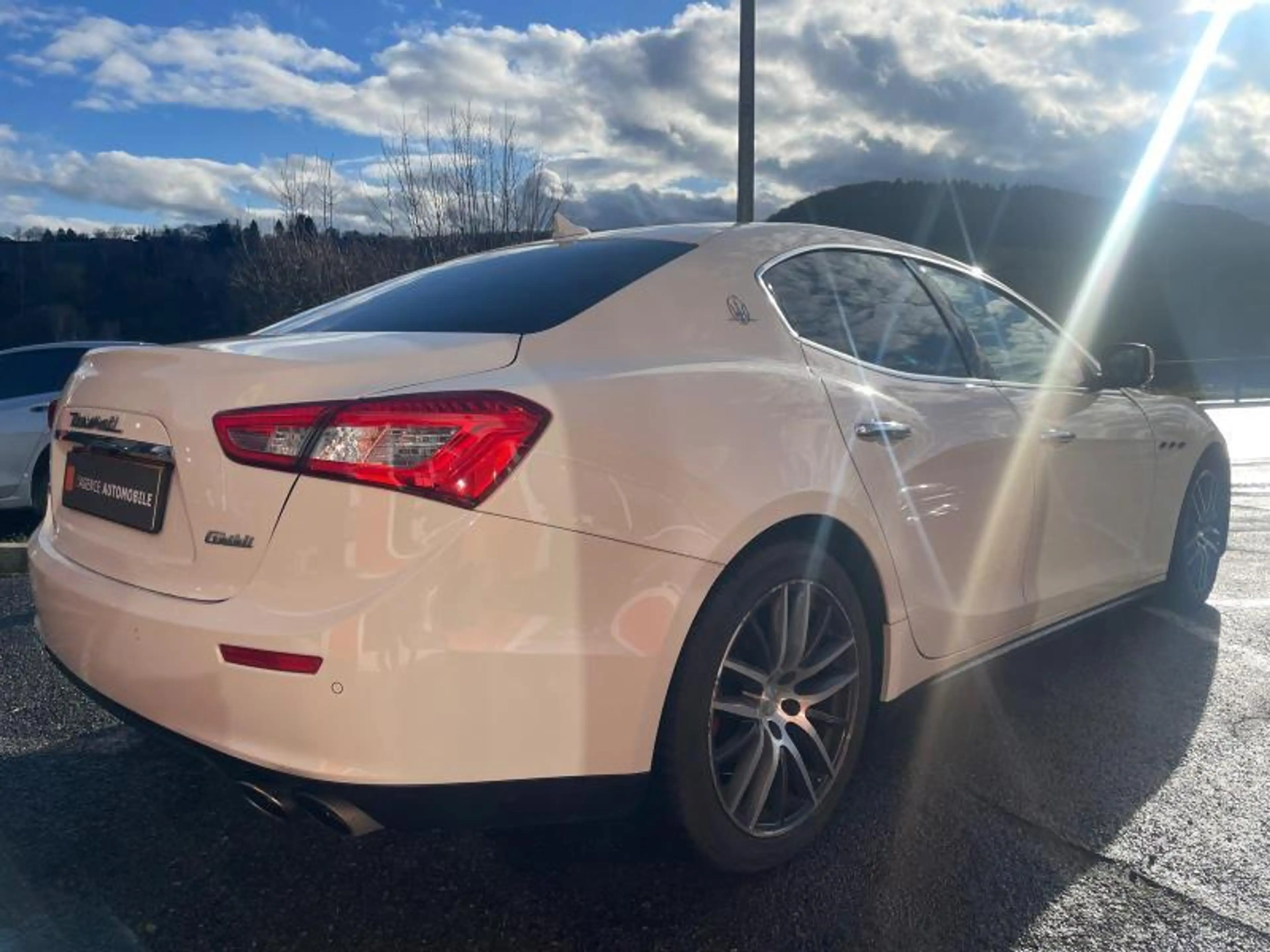 Maserati Ghibli S-Q4-3.0-V6-BITURBO-410PS  - VENTE PRIVE — photo 6