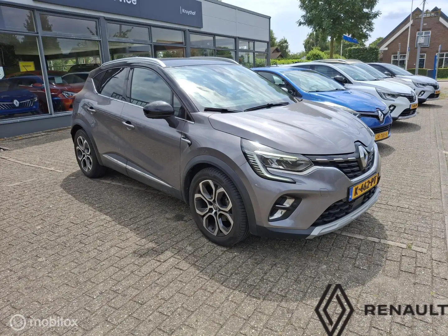 Renault Captur 1.3 TCe 140 Intens Grijs - 1