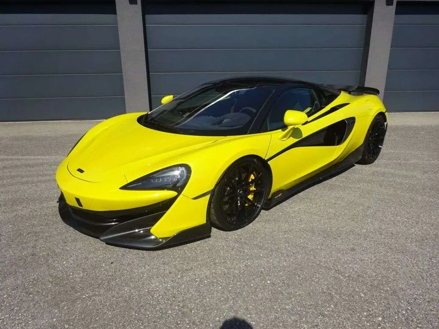McLaren 600LT Sicilian Yellow, Dark Palladium Gelb - 2