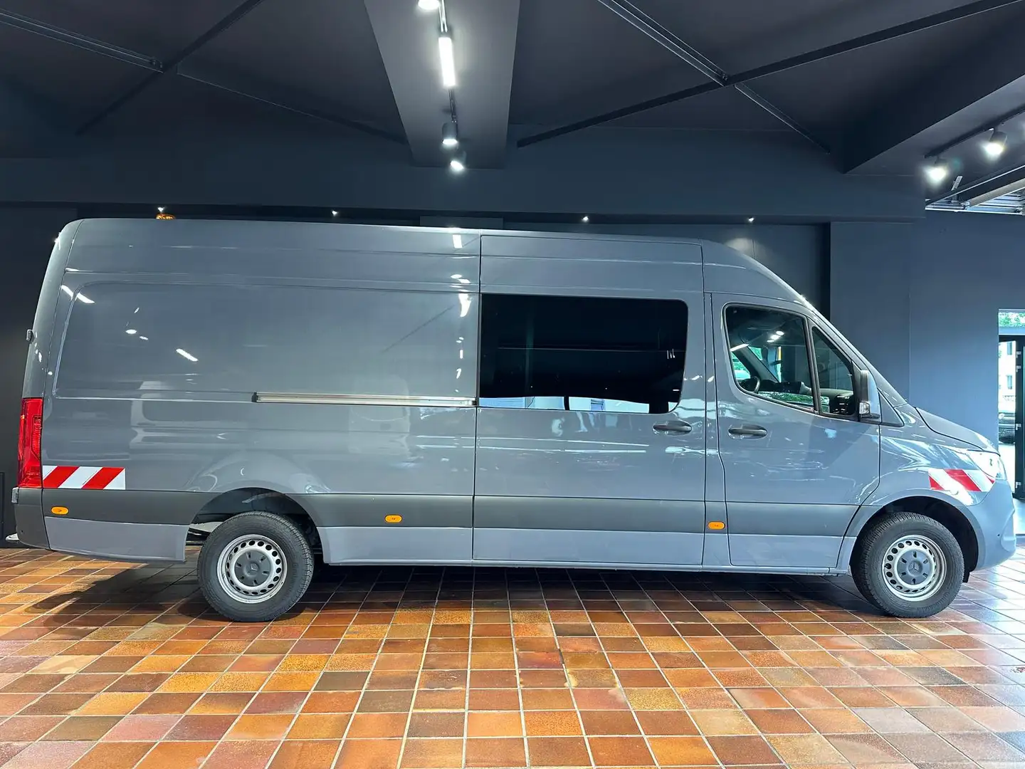 Mercedes-Benz Sprinter 319 V6 MAXI MIXTO L3H2 5-SITZE AHK-3,5T STANDHEIZU Gris - 1