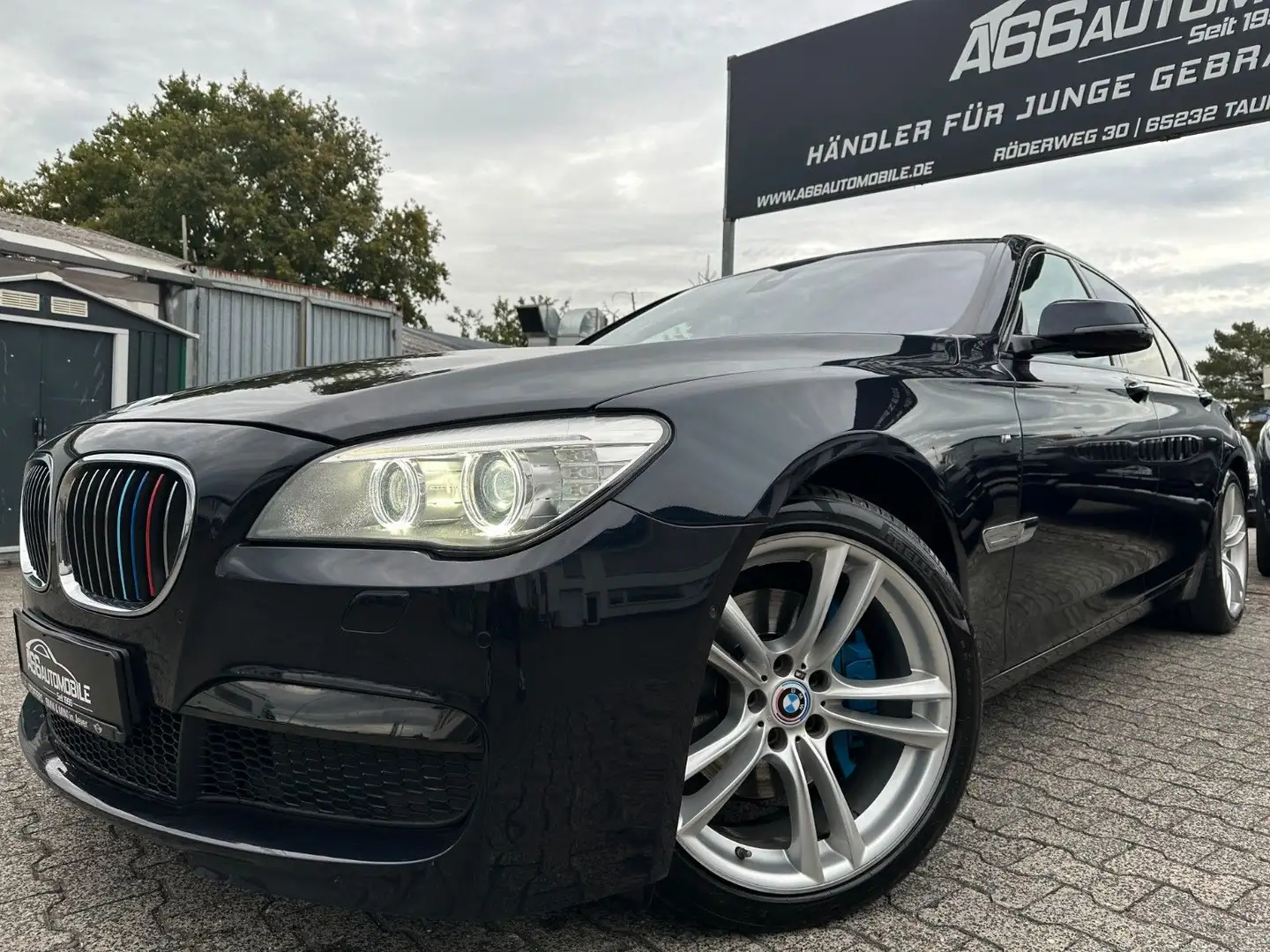 BMW 730 d M Sport ACC*B&O*SoftCl.*360°*Standh.*Dakota Schwarz - 1