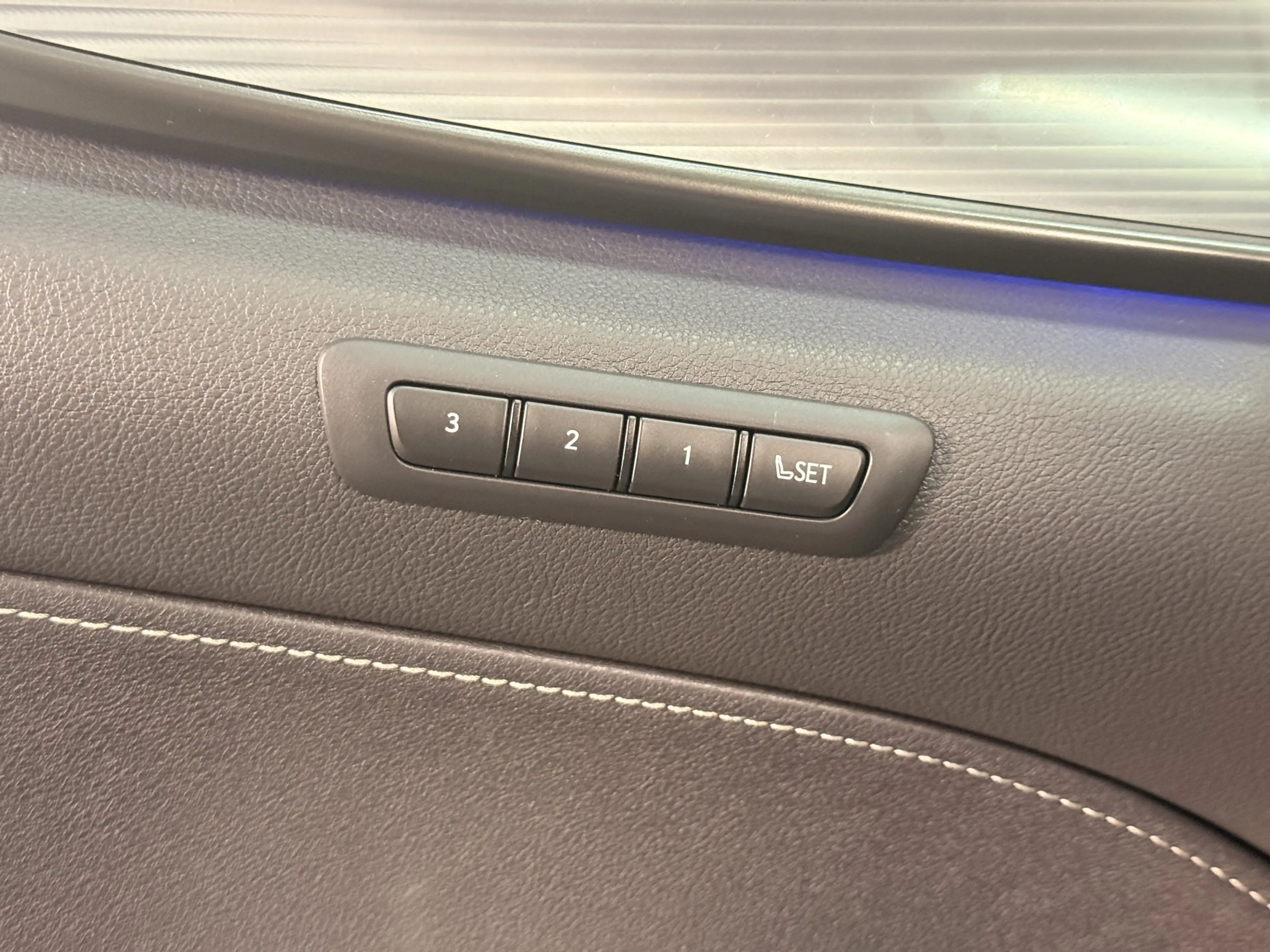 Lexus NX 450h+ AWD F SPORT Line | Afneembare trekhaak | Stoelgehe — photo 11