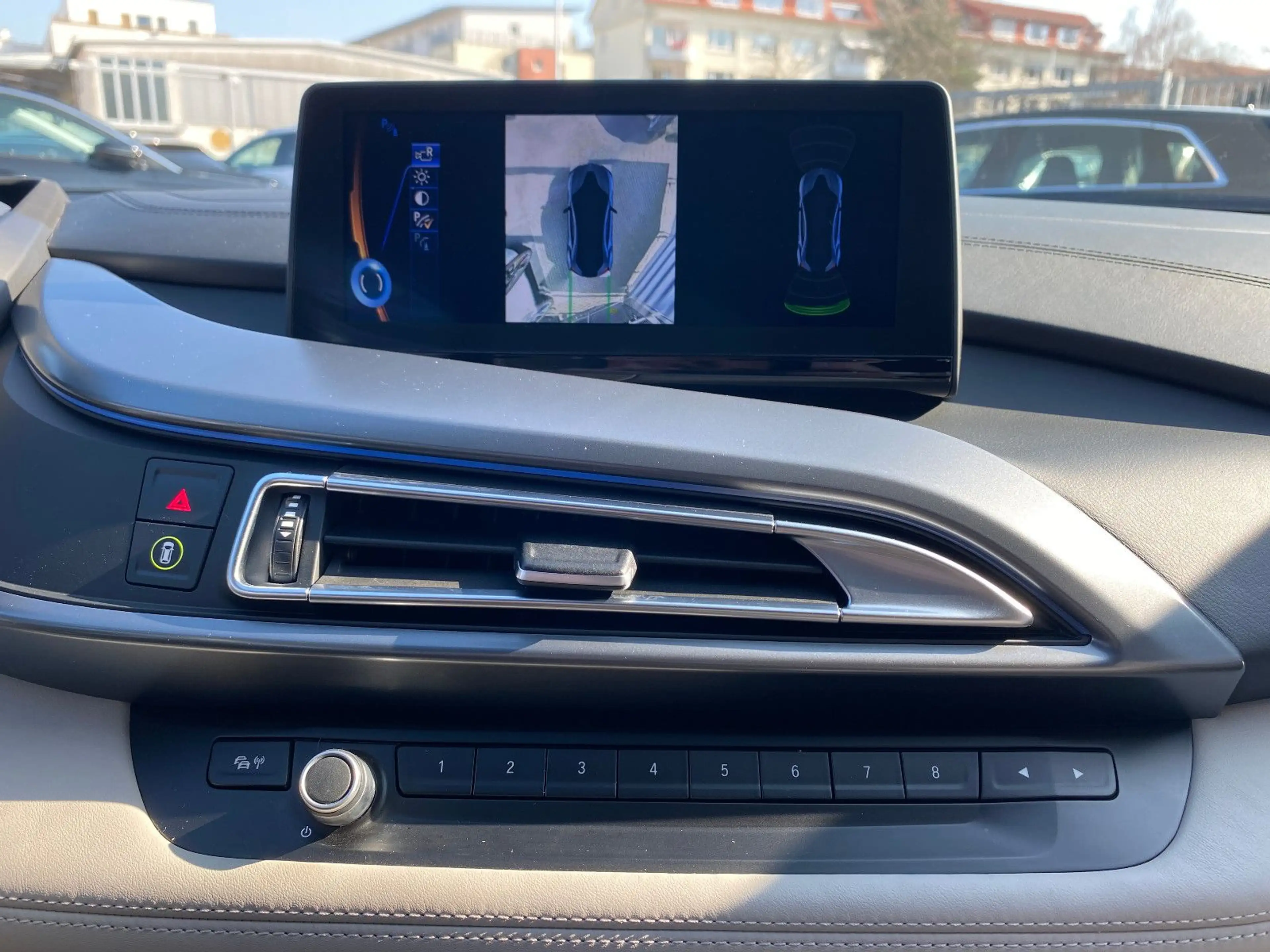 BMW i8 Coupe Pure Impulse Harman-Kardon/HuD/360°/LED — photo 10