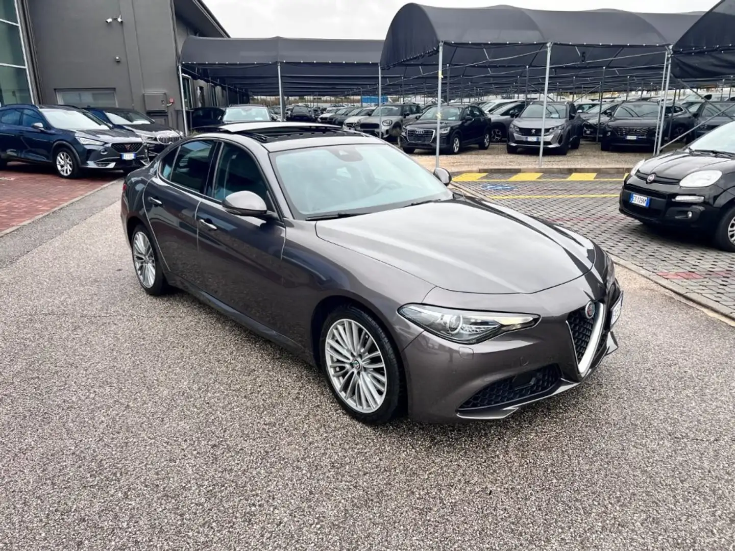 Alfa Romeo Giulia 2.2 Turbodiesel 190 CV AT8 AWD Q4 Executive Gris - 2