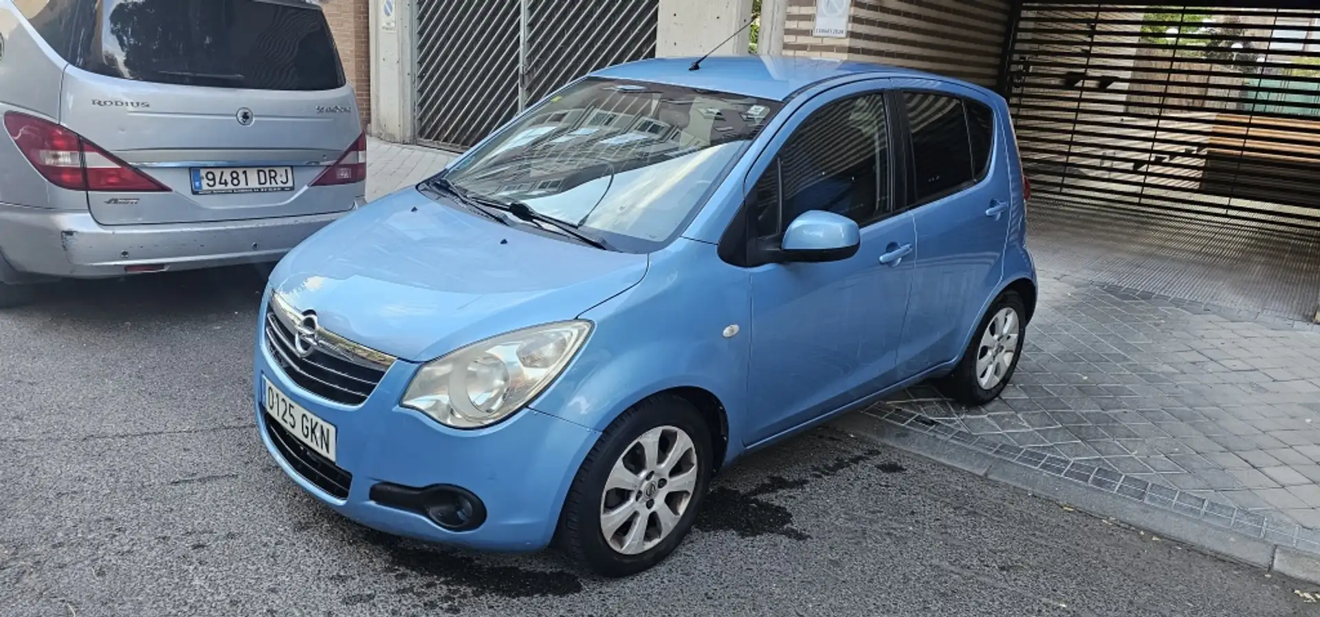 Opel Agila 1.0 Essentia ecoFLEX Bleu - 1